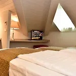 Alexandra Hotel