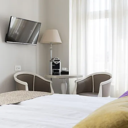 Alexandra Szálloda Muralto