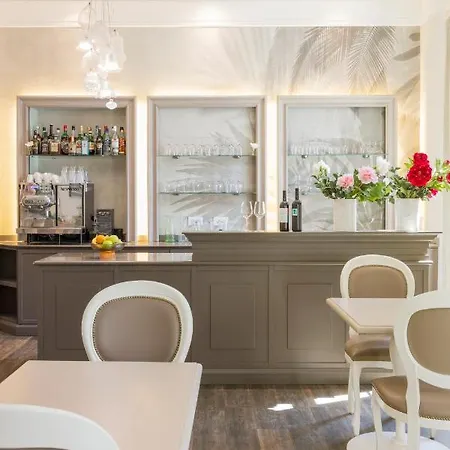 Alexandra Szálloda 3*